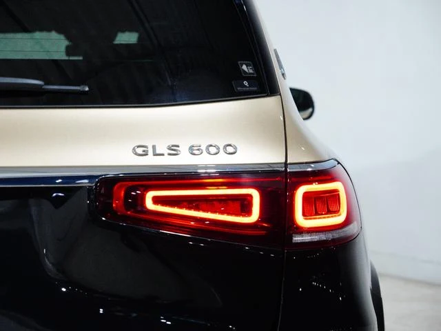 MERCEDES MAYBACH GLS 7
