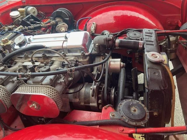 Triumph TR-4 31
