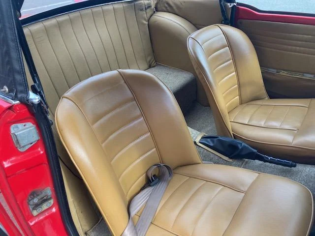 Triumph TR-4 25