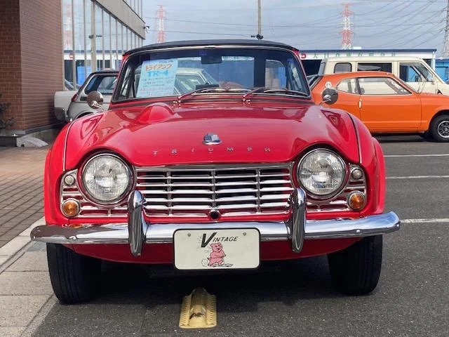Triumph TR-4 2