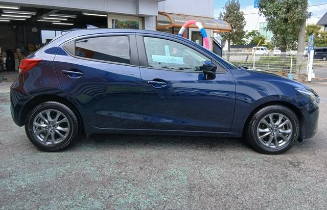 Mazda DEMIO 50