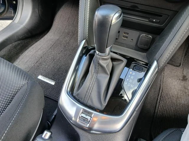 Mazda DEMIO 23
