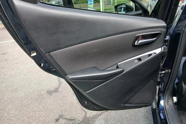 Mazda DEMIO 33