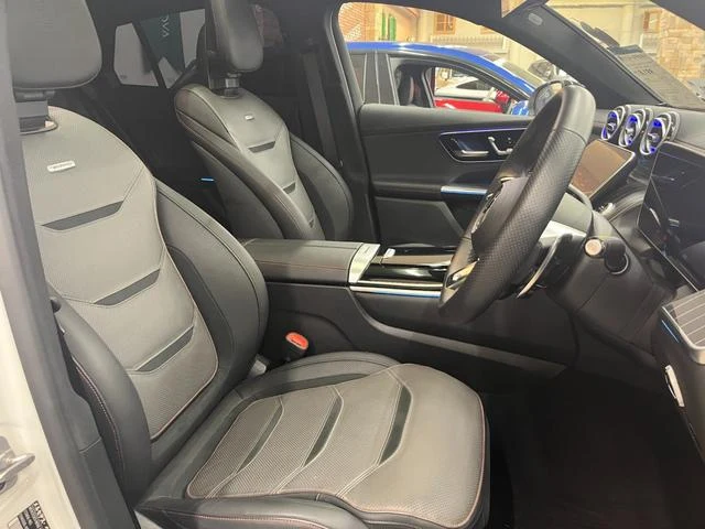 MERCEDES AMG GLC 5