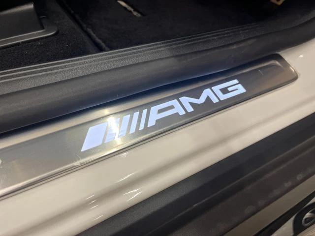 MERCEDES AMG GLC 52