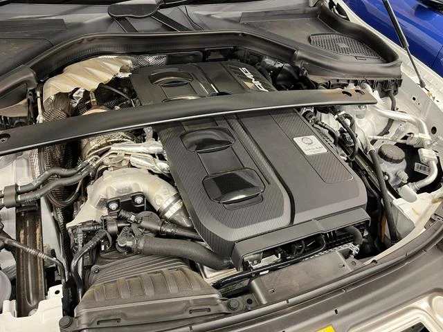MERCEDES AMG GLC 63