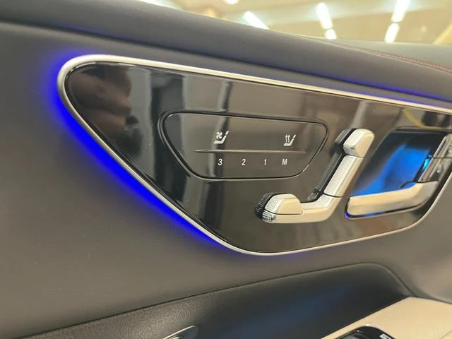 MERCEDES AMG GLC 21
