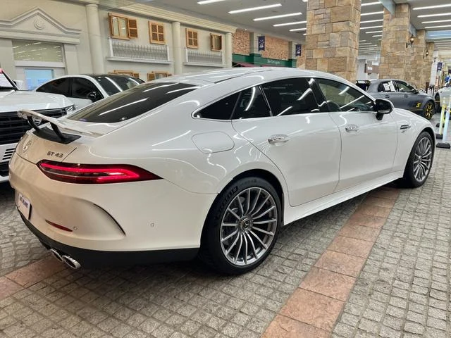 MERCEDES AMG GT 64