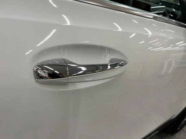MERCEDES BENZ EQB 47