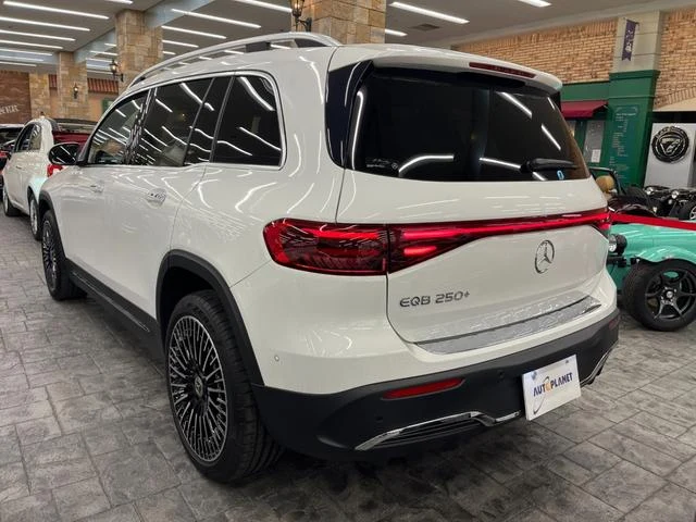 MERCEDES BENZ EQB 52