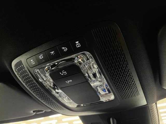 MERCEDES BENZ EQB 39