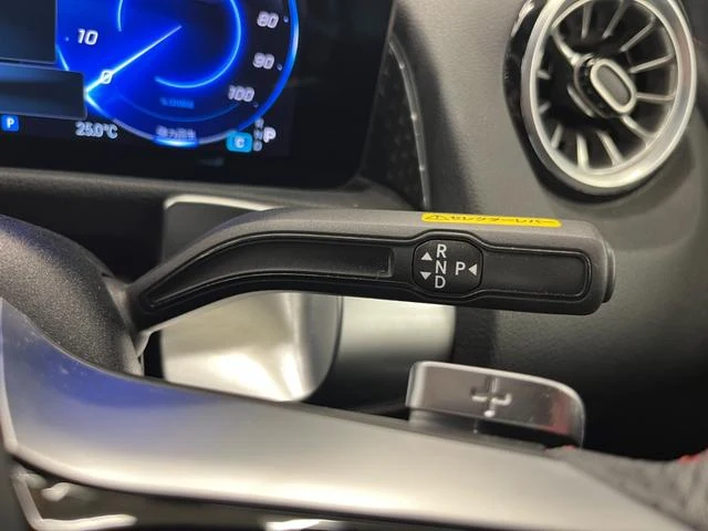 MERCEDES BENZ EQB 16