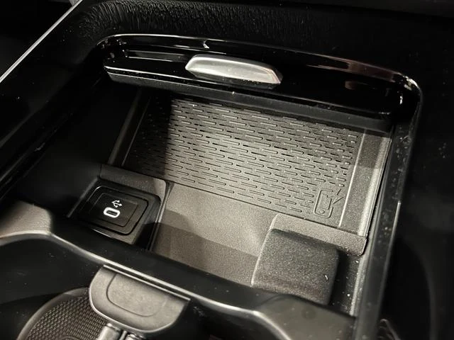 MERCEDES BENZ EQB 32