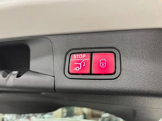 MERCEDES BENZ EQB 8