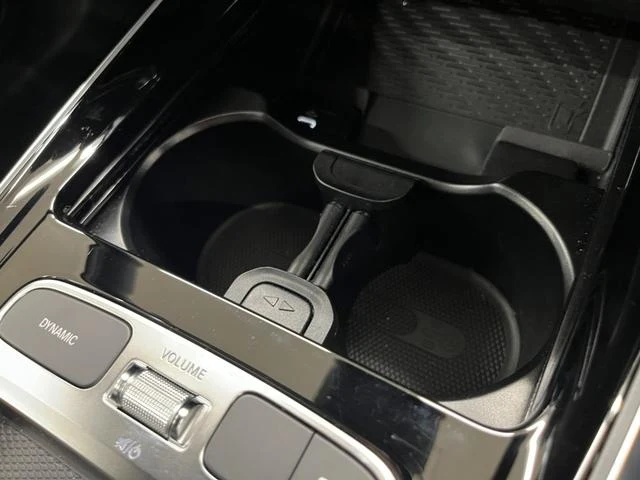 MERCEDES BENZ EQB 31