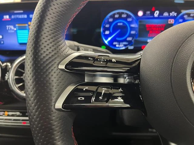 MERCEDES BENZ EQB 12