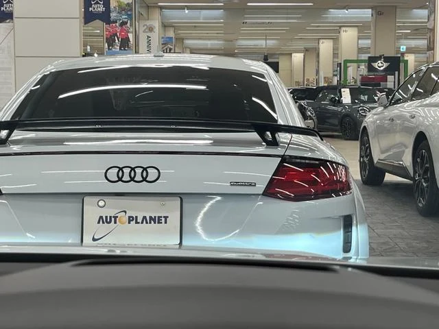 Volkswagen GOLF 32