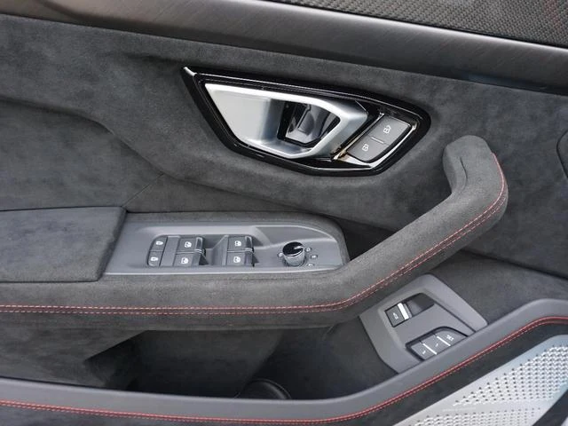 Lamborghini URUS 55