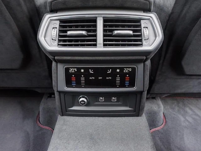 Lamborghini URUS 68