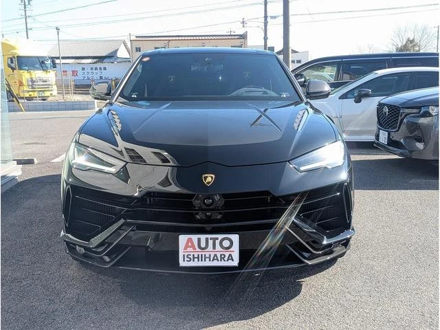 Lamborghini URUS 2