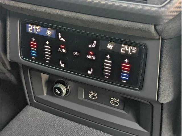 Lamborghini URUS 33