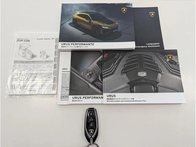 Lamborghini URUS 52