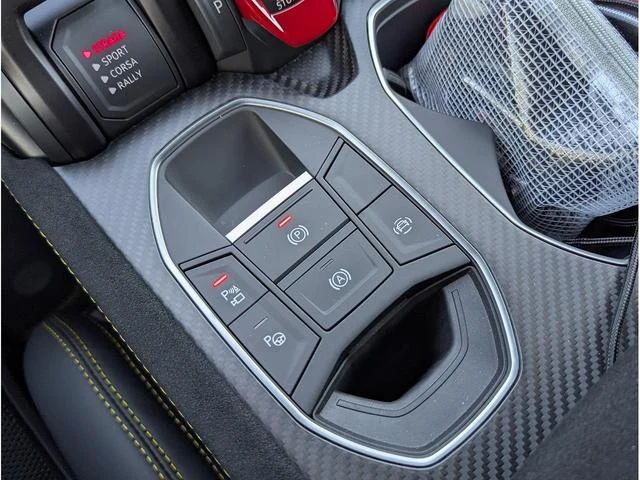 Lamborghini URUS 27