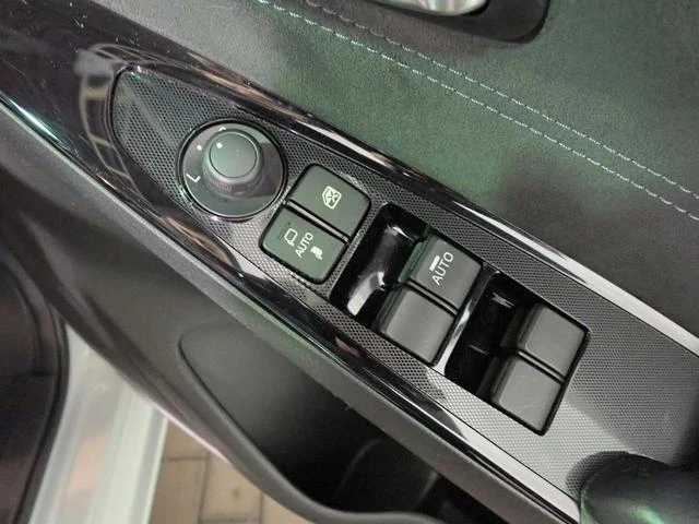 Mazda MAZDA2 17