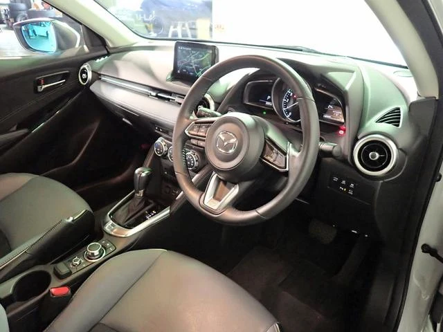 Mazda MAZDA2 22