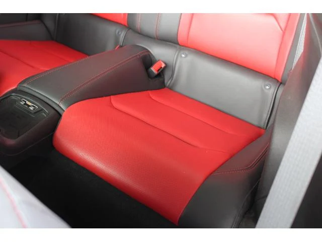 Chevrolet CAMARO 16