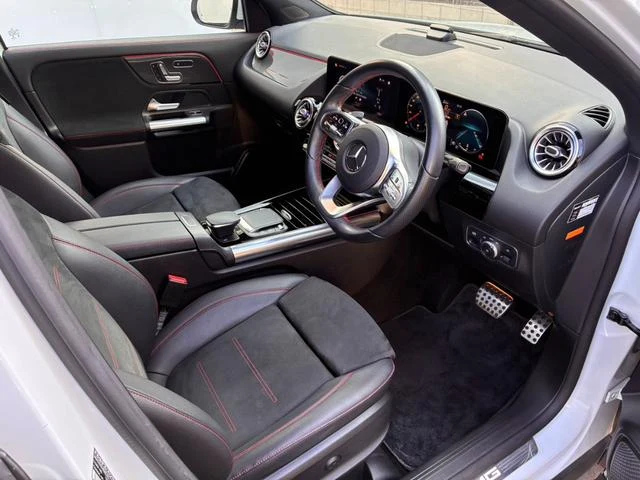 MERCEDES AMG GLA-CLASS 9