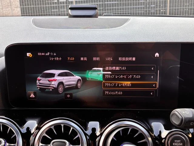 MERCEDES AMG GLA-CLASS 16