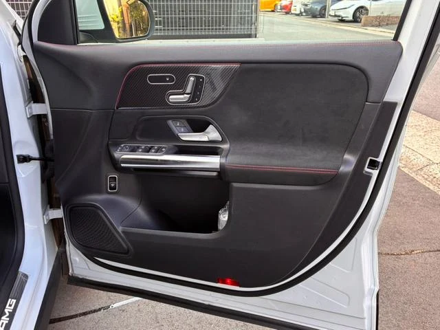 MERCEDES AMG GLA-CLASS 27