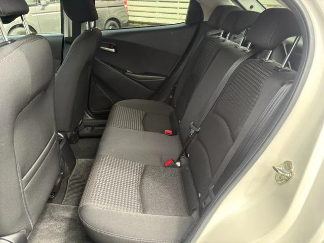Mazda DEMIO 28
