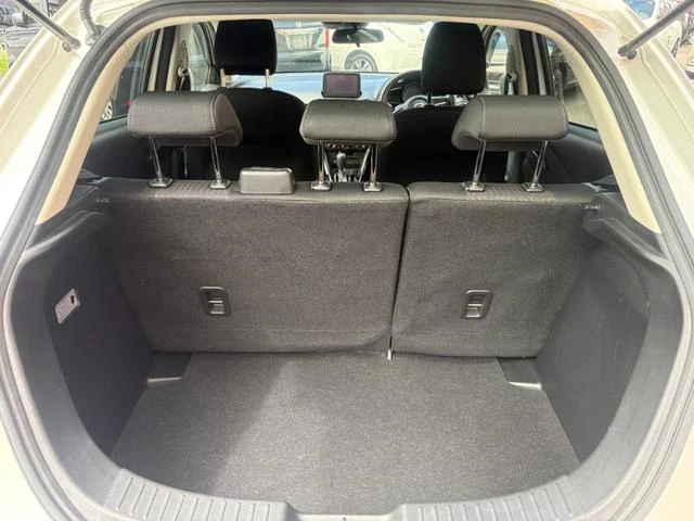 Mazda DEMIO 29