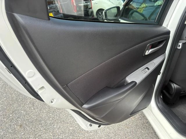 Mazda DEMIO 37