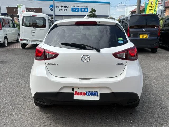 Mazda DEMIO 23