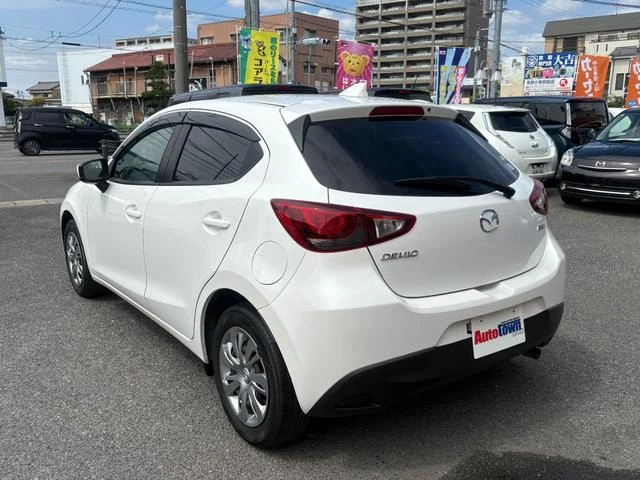 Mazda DEMIO 6