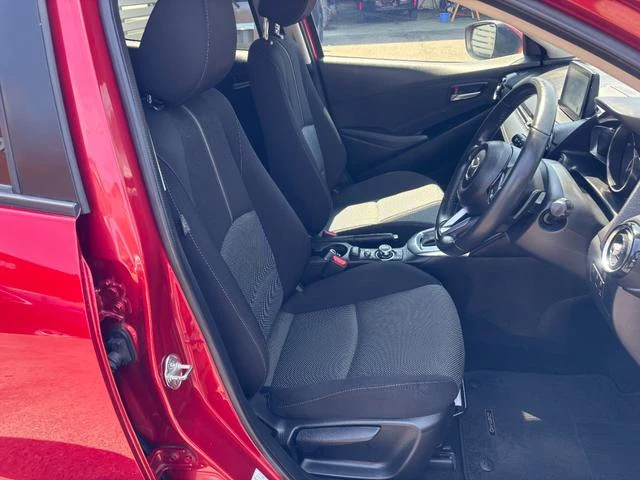 Mazda DEMIO 11