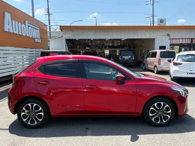 Mazda DEMIO 28