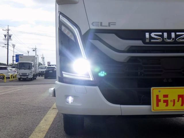 Isuzu ELF 2