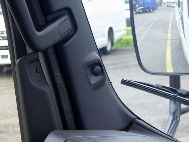 Isuzu ELF 15