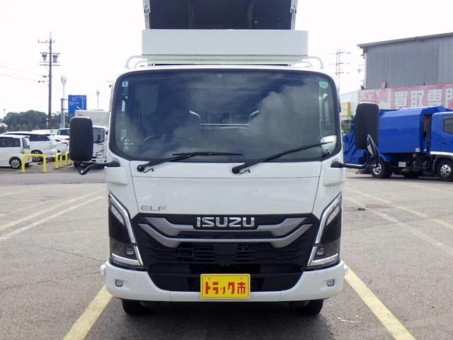 Isuzu ELF 31