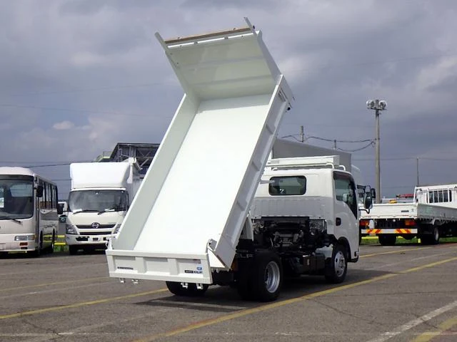 Isuzu ELF 6