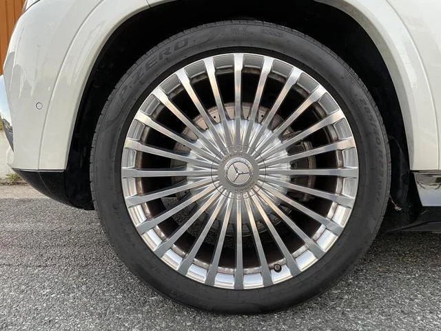 MERCEDES MAYBACH GLS 10