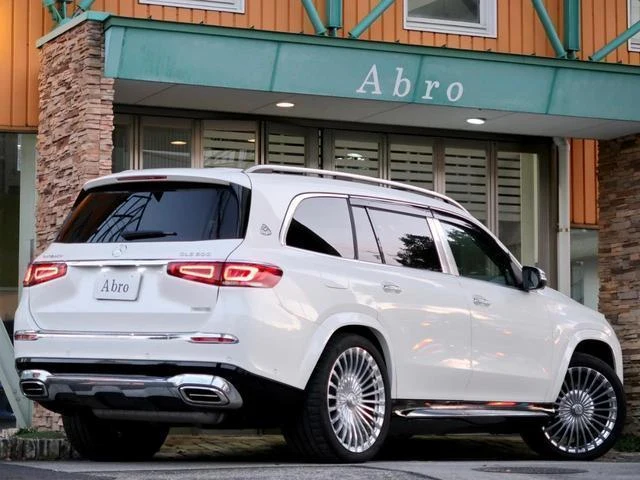 MERCEDES MAYBACH GLS 3