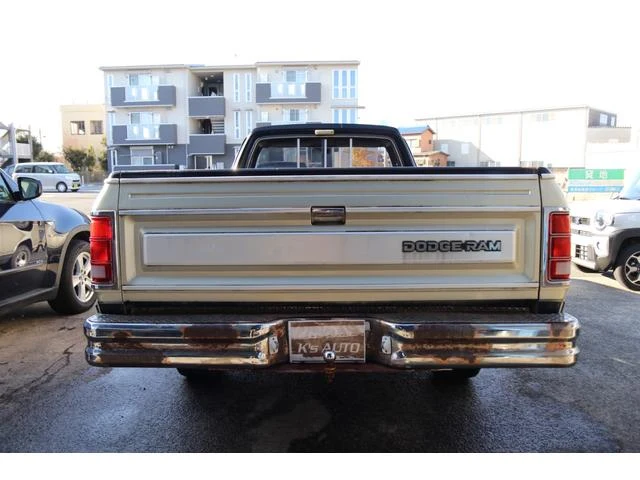 Dodge RAM 9