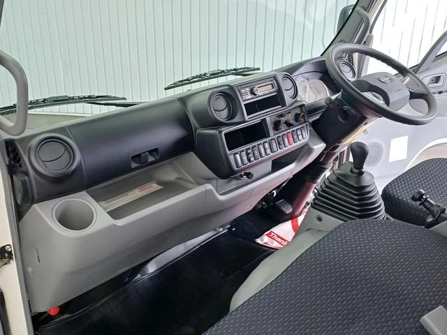 Hino DUTRO 40
