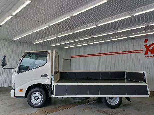 Hino DUTRO 9