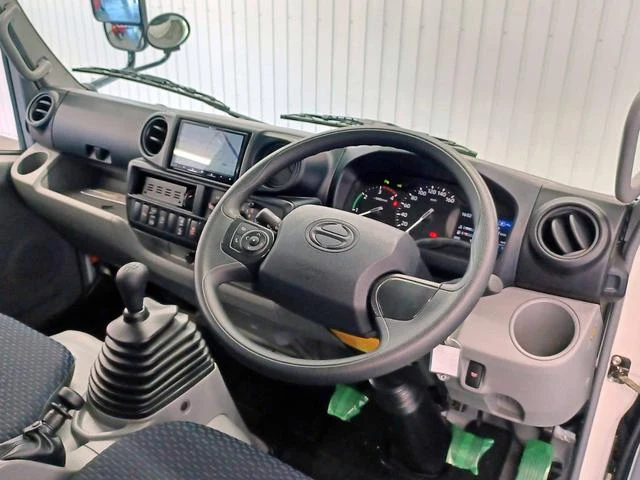 Hino DUTRO 40